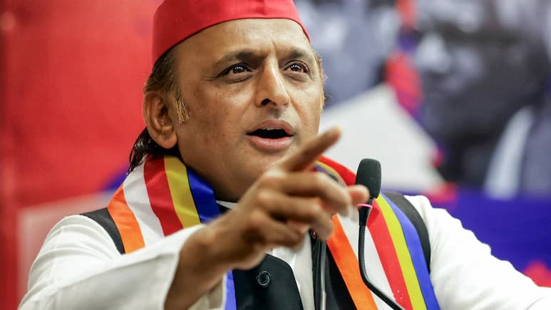 बंगाल चुनाव विवाद पर अखिलेश यादव की प्रतिक्रिया मतगणना प्रक्रिया में पारदर्शिता की मांग