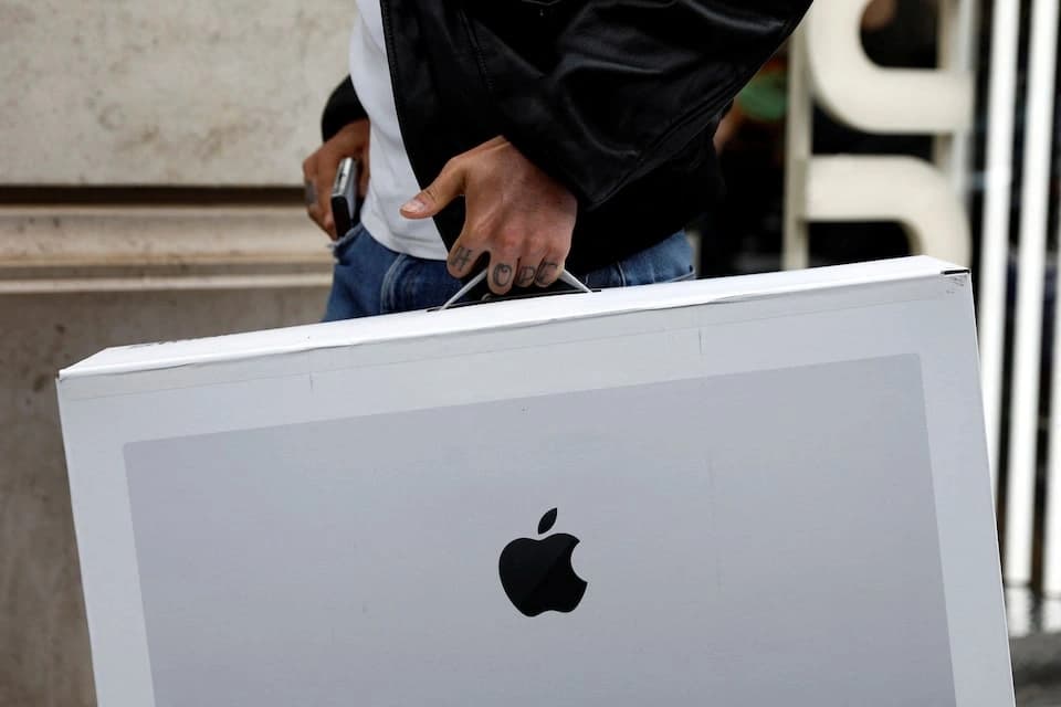 Global Tech War 2026: Apple ने Nvidia को पीछे छोड़ा, फिर बनी दुनिया की सबसे मूल्यवान कंपनी