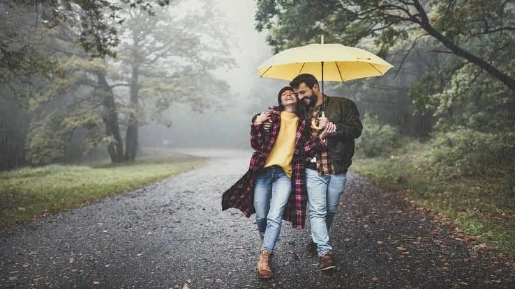 Monsoon Romantic Destinations: बारिश में कपल्स के लिए परफेक्ट हैं ये 5 खूबसूरत जगहें, यादगार बन जाएगी ट्रिप