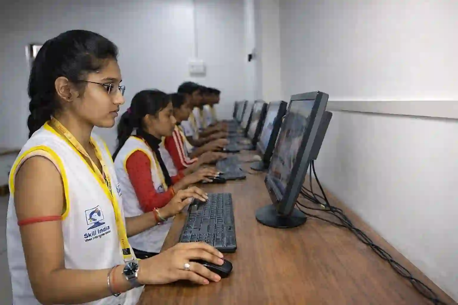 यूपी कंप्यूटर प्रशिक्षण योजना: अब AI और ड्रोन का भी होगा प्रशिक्षण