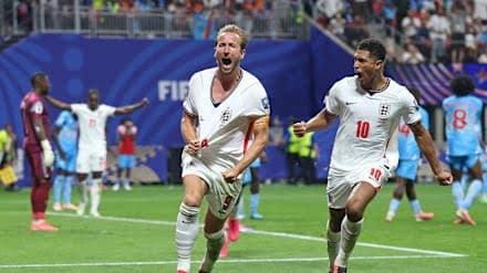 England Beat Mexico 3-2: 10 खिलाड़ियों के साथ अज़्टेका में रचा इतिहास