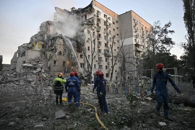 Russia Launches Massive Strike on Kyiv: 7 Killed as Missiles and Drones Hit Residential Areas Before NATO Summit