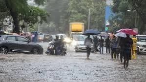 मुंबई में बारिश का कहर: मकान ढहने से 5 बच्चों समेत 6 की मौत, स्कूल-कॉलेज बंद