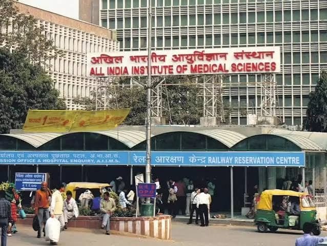 AIIMS Delhi Recruitment: ब्लॉकचेन तकनीक से हुई फैकल्टी भर्ती, 3,200 आवेदन में 460 पदों पर चयन