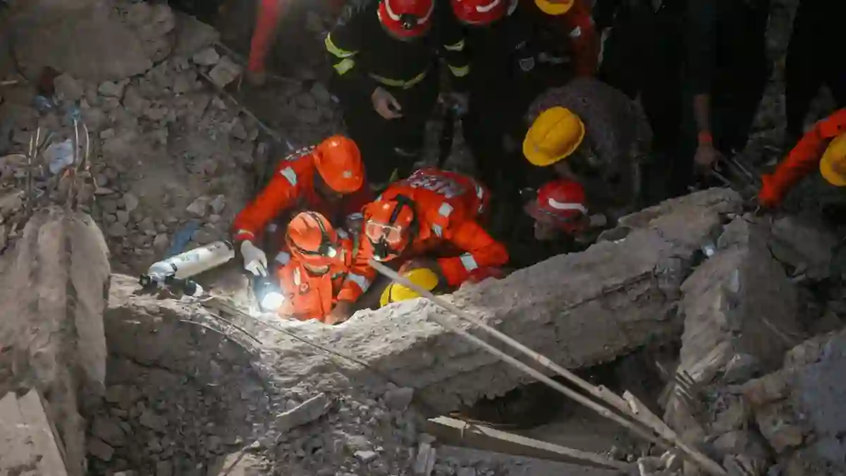 Delhi Building Collapse: रोहिणी में भारी बारिश के बीच निर्माणाधीन 4 मंजिला इमारत ढही, 3 की मौत; जांच शुरू