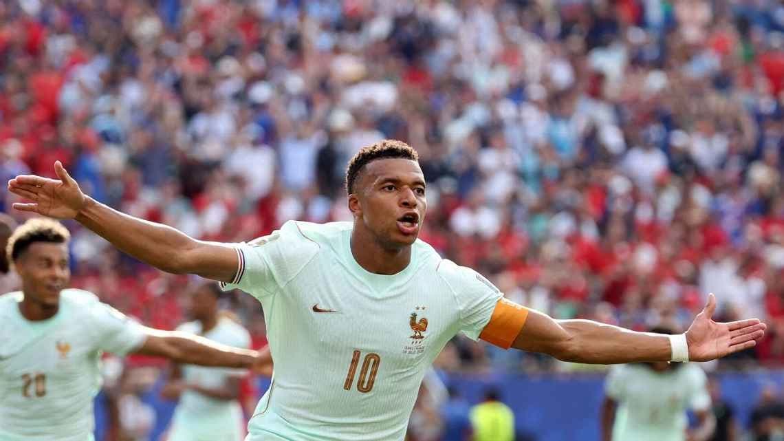 FIFA World Cup 2026 Stats: एम्बापे ने रचा इतिहास, मेसी को छोड़ा पीछे; रोनाल्डो-रिवाल्डो के 24 साल पुराने रिकॉर्ड की बराबरी