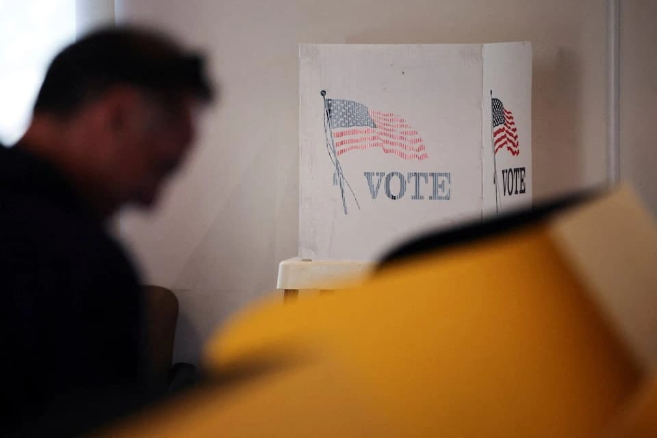 US Election Crisis: ट्रंप प्रशासन की 'नेशनल इमरजेंसी' योजना का खुलासा, चुनाव आयोग के प्रमुखों को हटाने पर बवाल