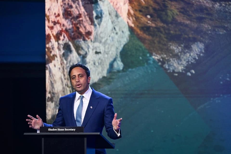 UK Politics: एन विडिकॉम्ब की हत्या के बाद Reform UK की मांग, सभी सांसदों को मिले 24x7 सुरक्षा
