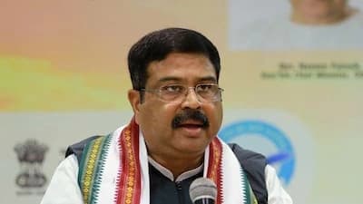 NEET पेपर लीक: बढ़ते जनविरोध के बीच शिक्षा मंत्री धर्मेंद्र प्रधान बोले संसद में चर्चा और परीक्षा सुधारों के लिए तैयार