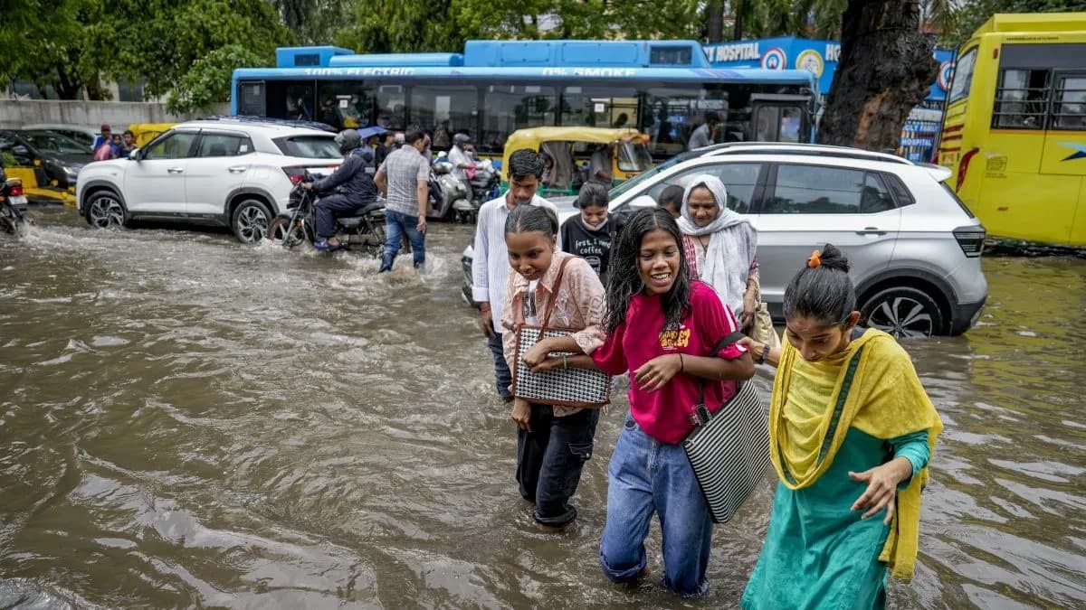 आज आपके इलाके में होगी बारिश? IMD ने उत्तर भारत से लेकर हिमाचल-उत्तराखंड तक जारी किया ऑरेंज अलर्ट; असम-ओडिशा में बाढ़ से हाहाकार