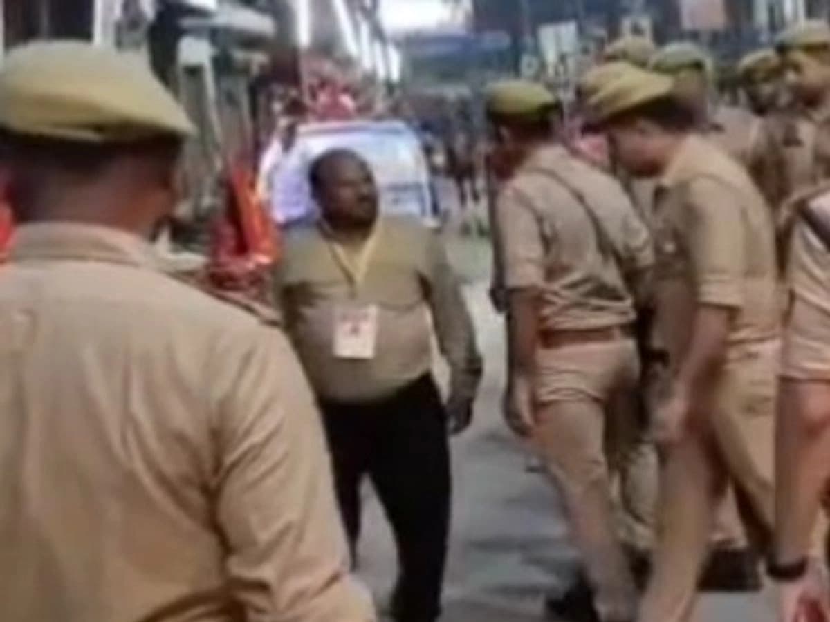 मेरठ: NH-58 पर टकराईं कांवड़ियों की दो बाइकें, जीप से निकालकर हाथापाई; जानें पुलिस का बयान