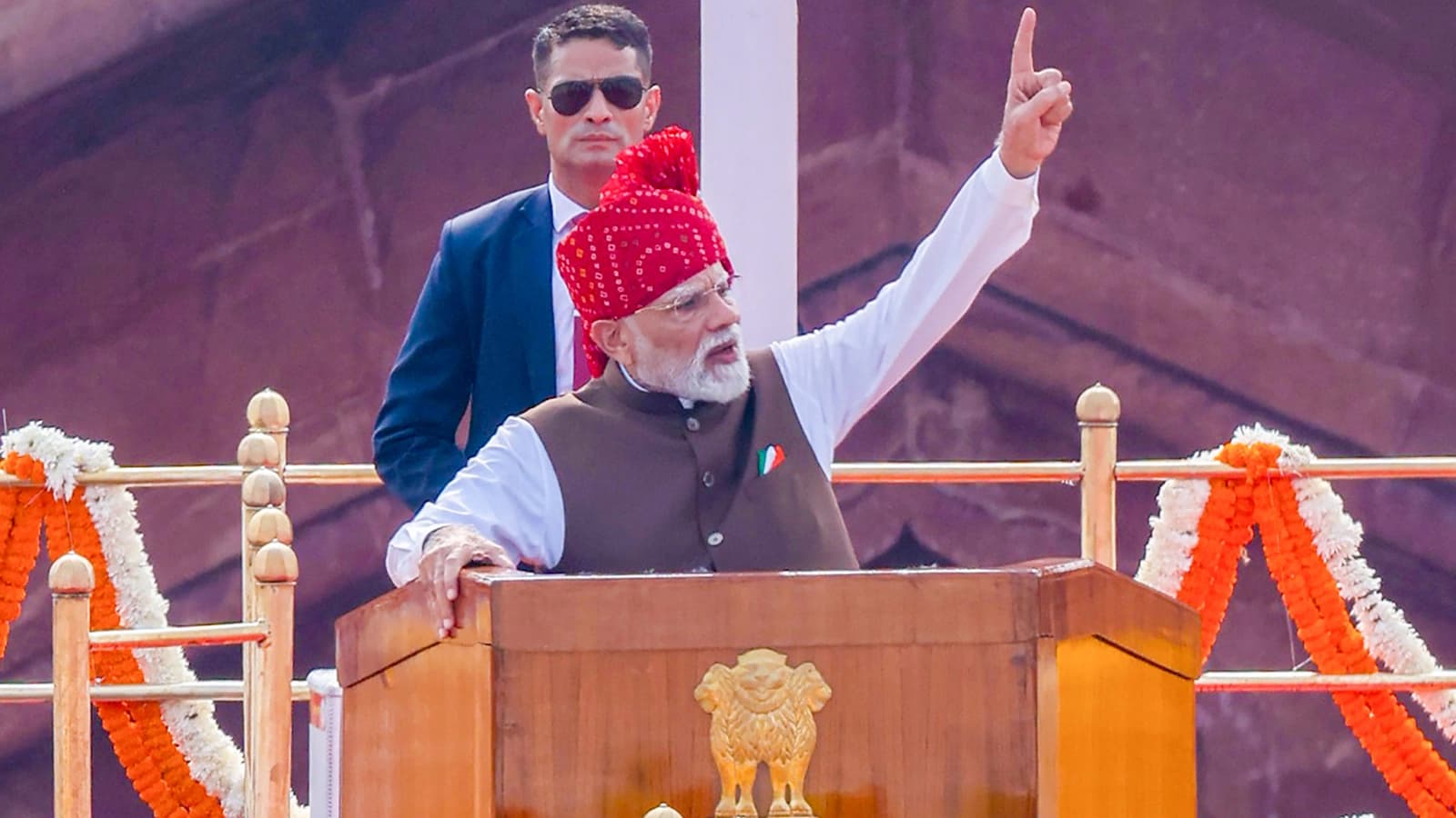 कुछ लोगों को देश को डराने में मजा आता था': लाल किले से पीएम मोदी का विपक्ष और अफवाह फैलाने वालों पर तीखा हमला